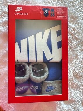 Baby Nike Gift Set